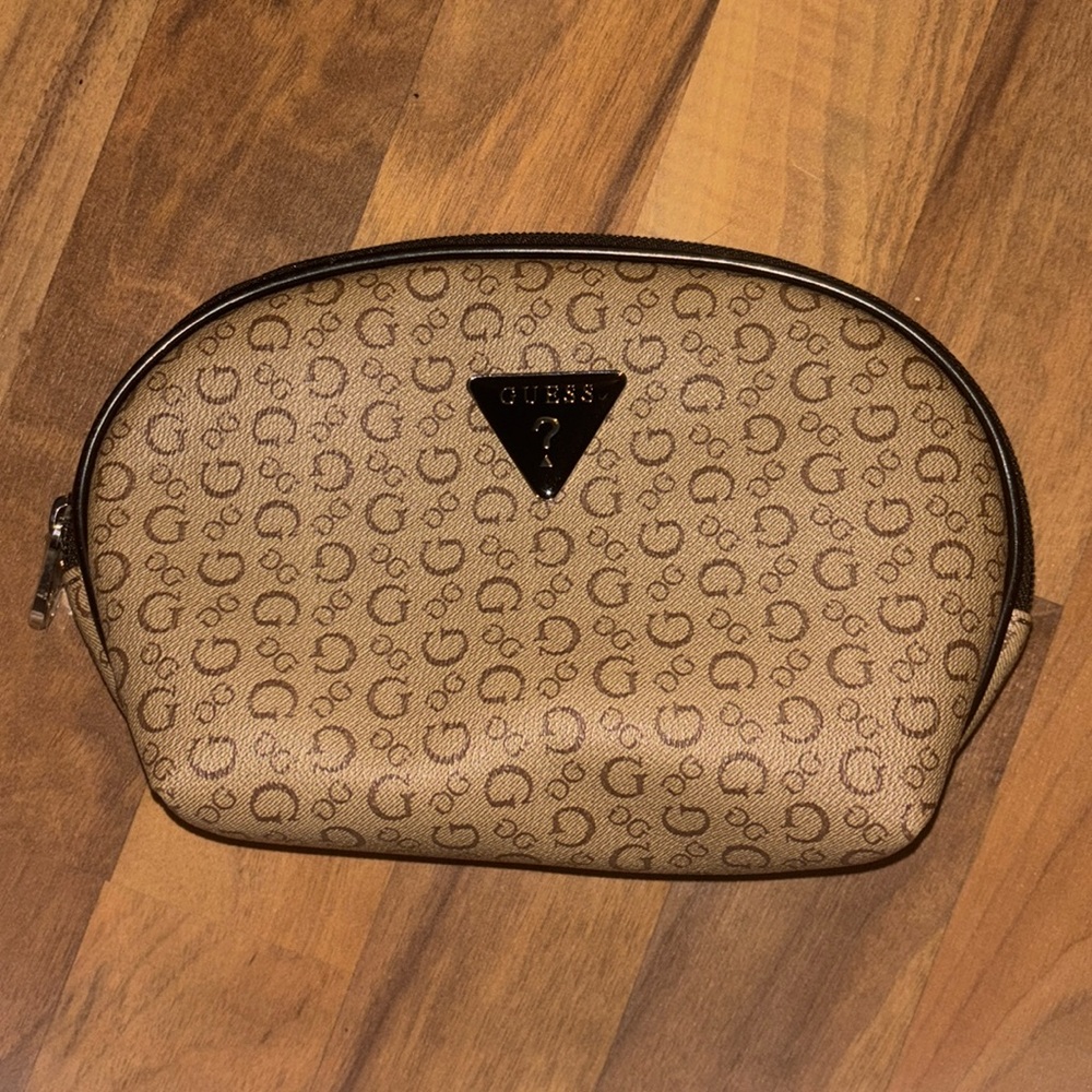 Cosmétic bag GUESS